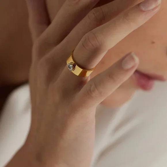 New 18K Gold Plated Solitaire Diamond Heart Ring - Picture 2 of 11